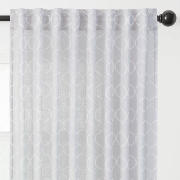 Color: Ogee Silver, Swatch