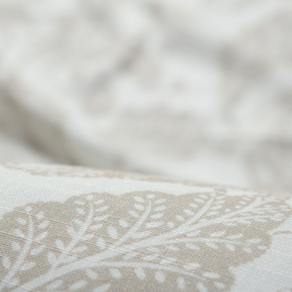 Color: Silhouette Tan