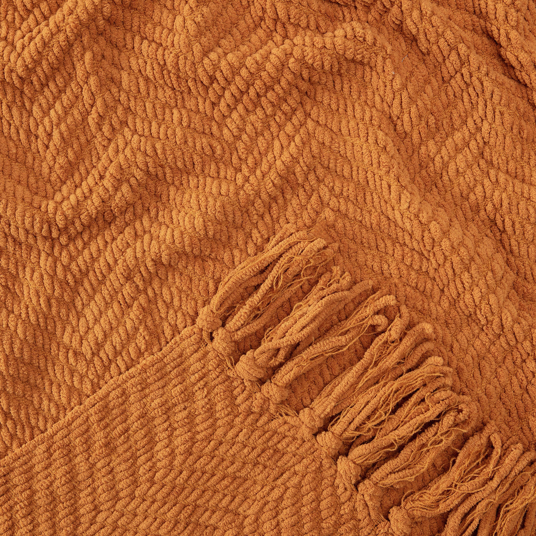Color: Pecan