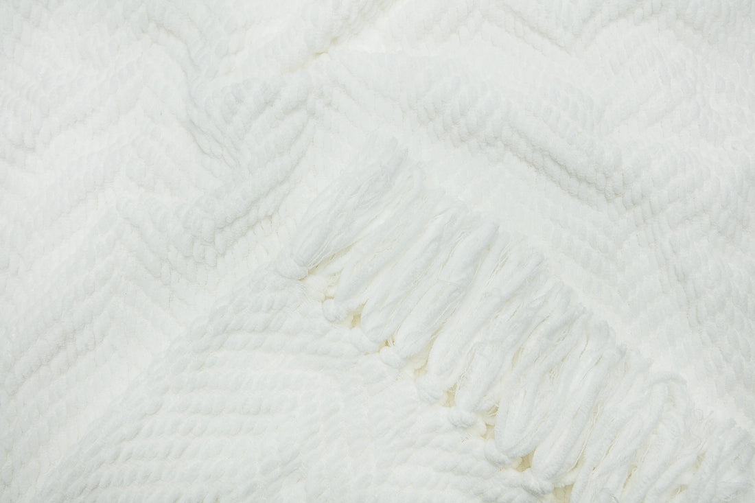 Color: White