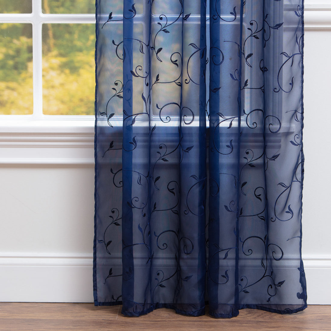 Color: Navy