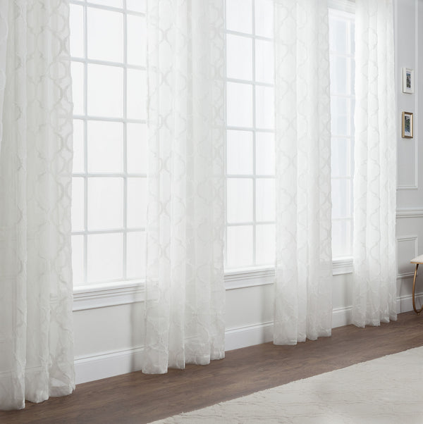 Color: Off White