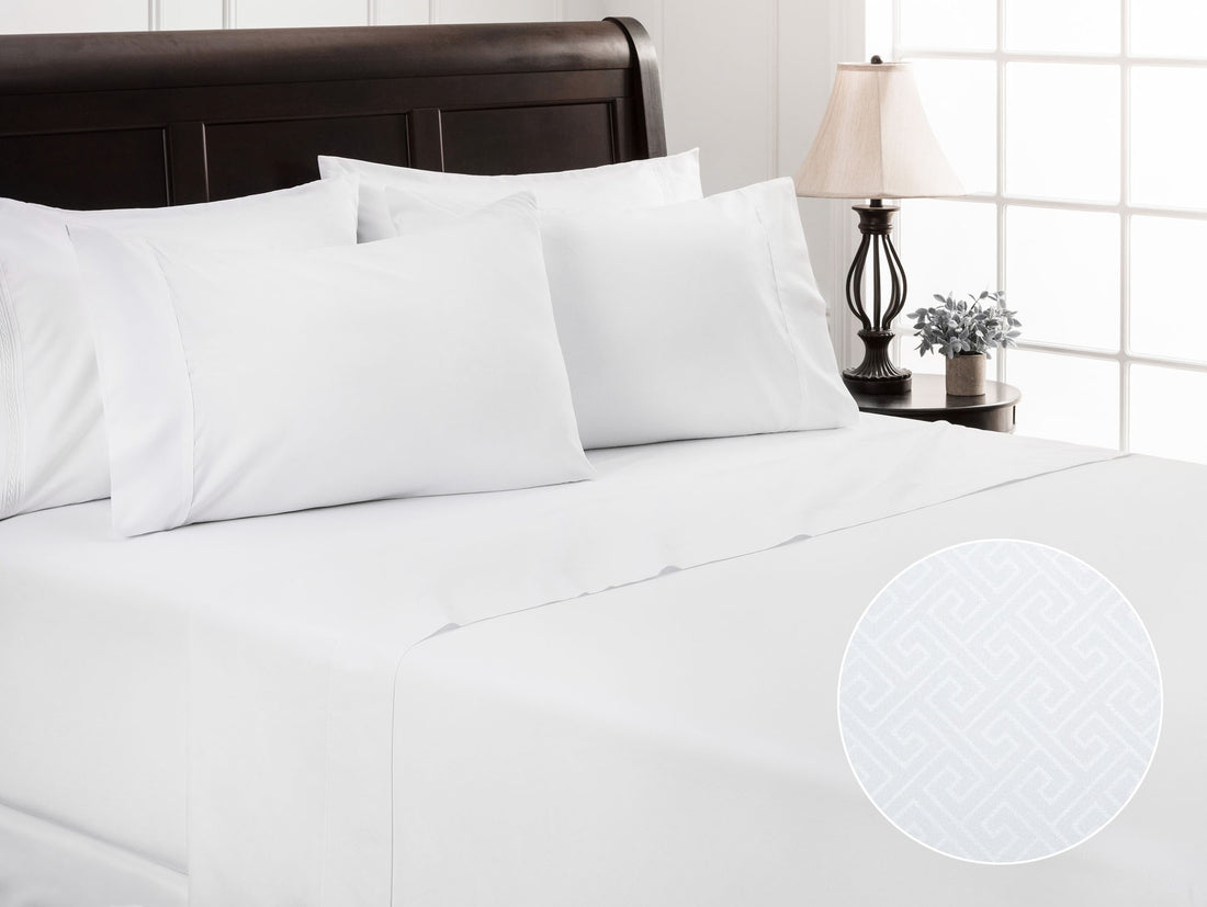 Color: Maze White