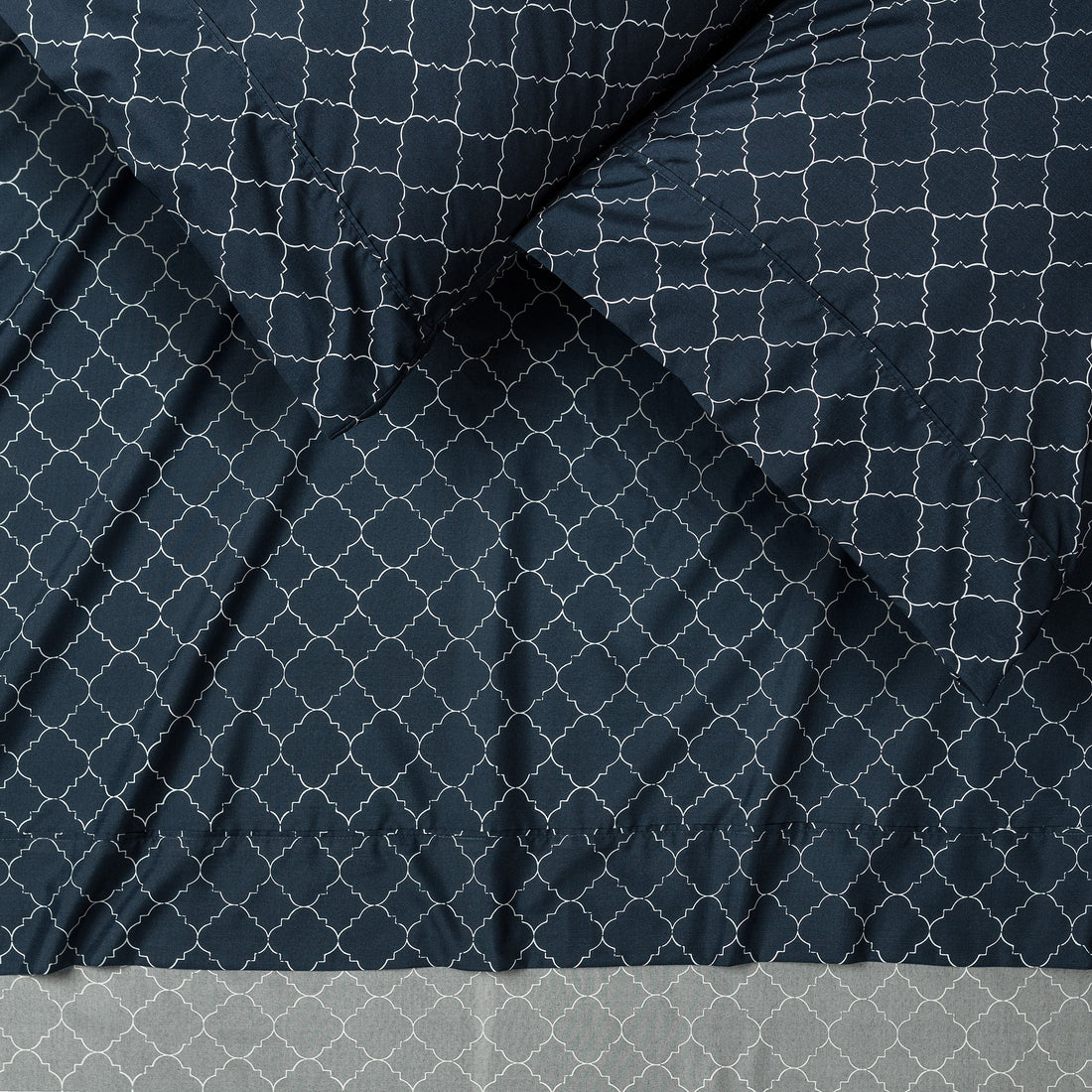 Color: Quatrefoil Blue