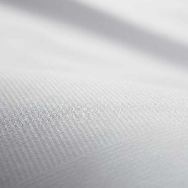 Color: Striped Diamond Silver