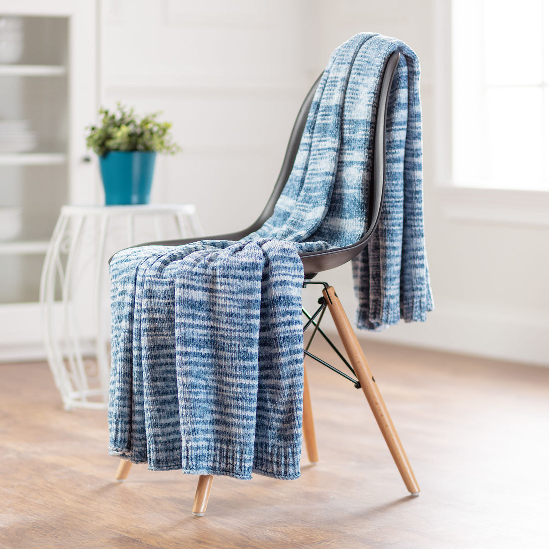 Blue Ombre Chenille Throw Blanket