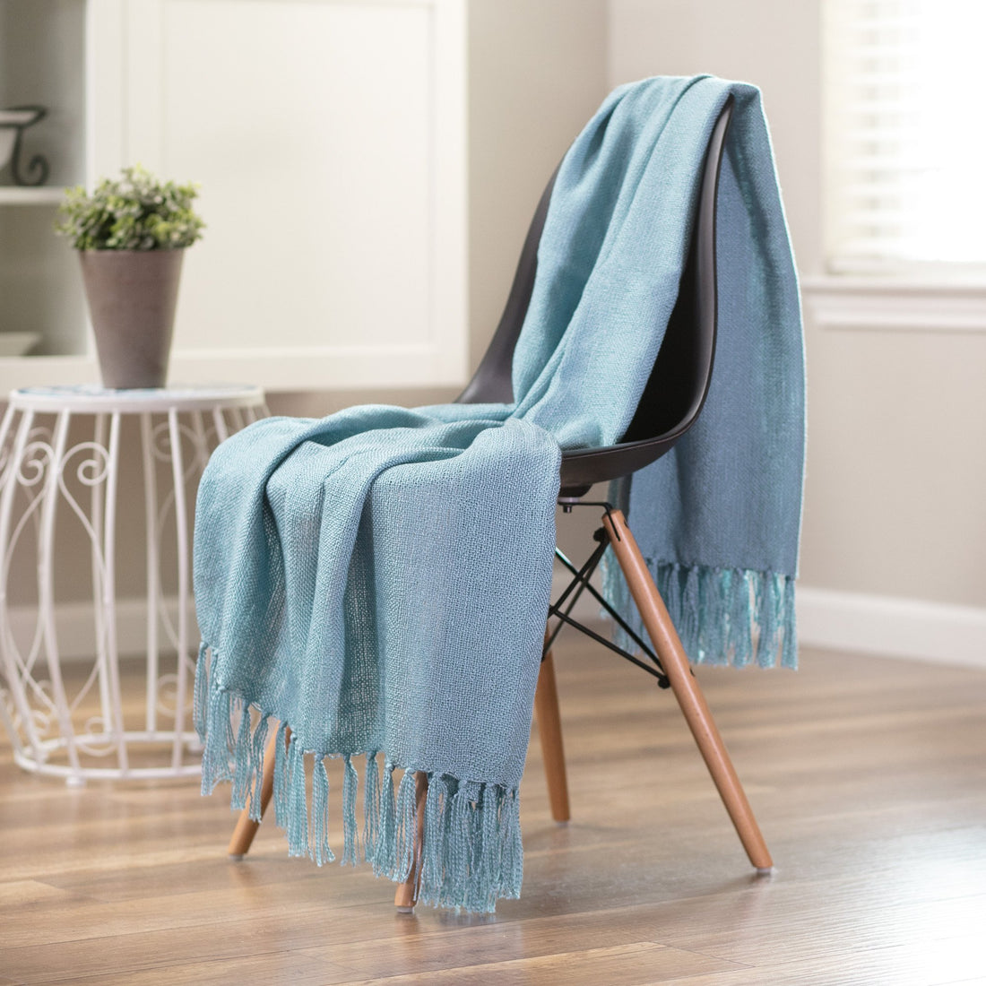 Color: Turquoise