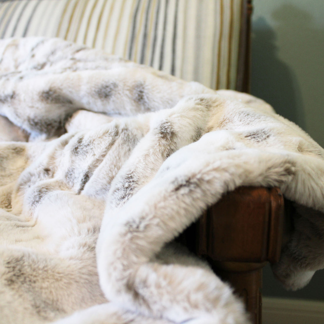 Snow Leopard Throw Blanket